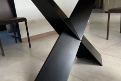 Base tavolo in metallo di design